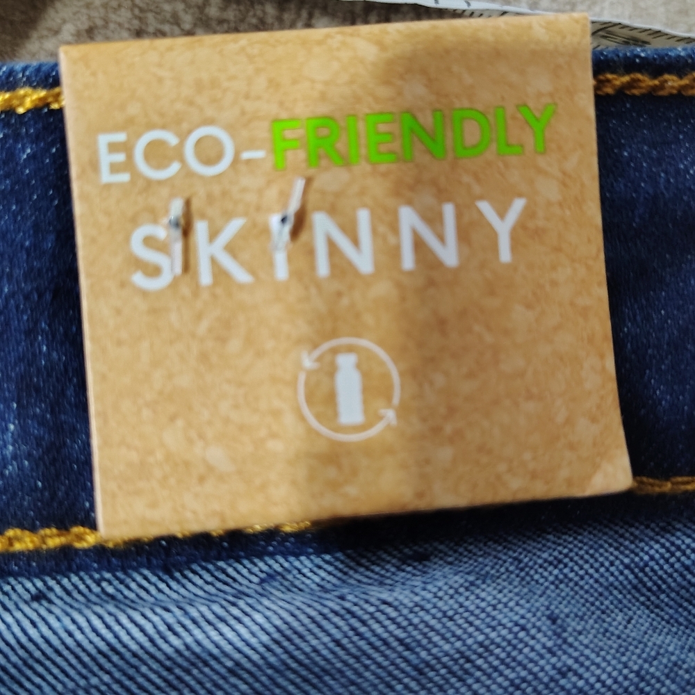 NWT! Groovy Gogo Vibe Dark Wash Skinny Jeans Size 13 - Picture 8 of 9